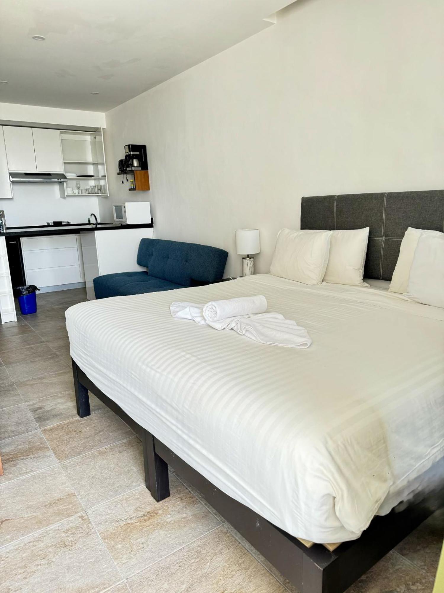 Studios With Roofpool In Vanessa 24 Плая дел Кармен Стая снимка